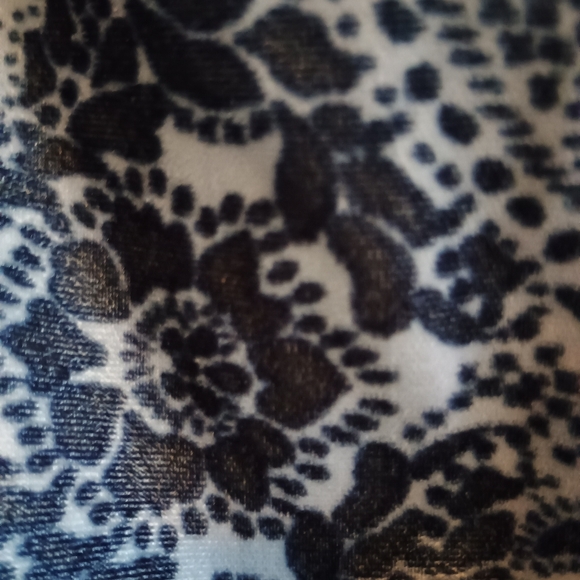 Urban Outfitters Women's  Paisley Alice in Chains Crop Blouse Med Dark Academia‎ - Picture 8 of 16